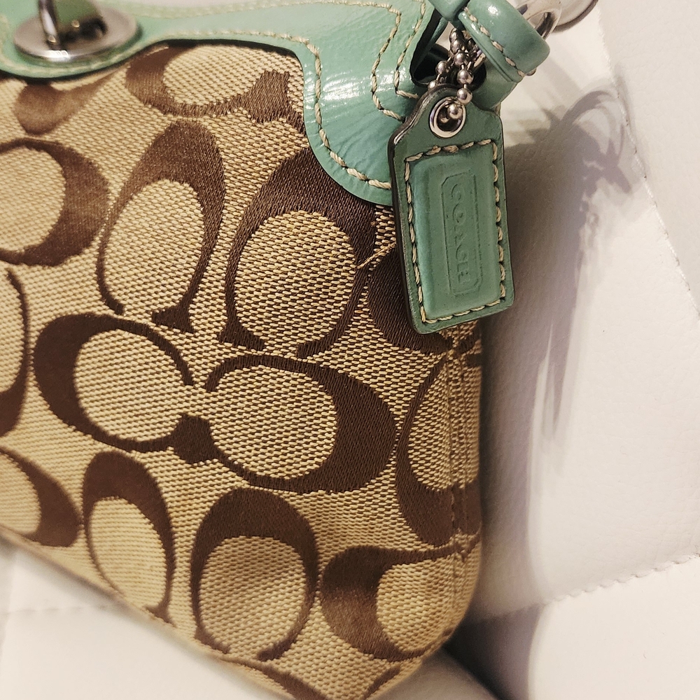 VINTAGE COACH Signature Turn-lock Jacquard C Brown and Turquoise Wristlet - Picture 6 of 12